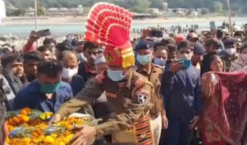 martyr rakesh dobhal consigned into flames attained martyrdom in baramulla